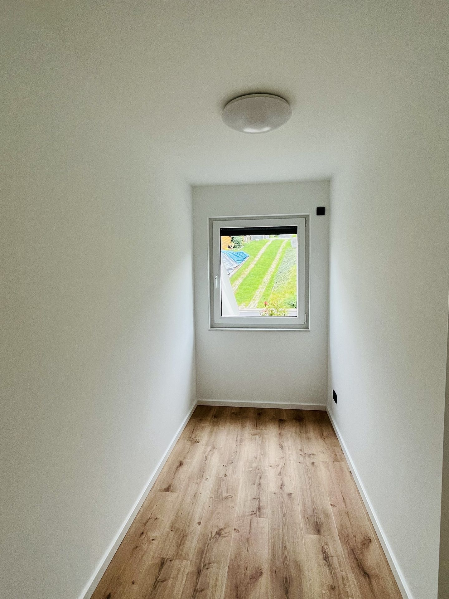 Würdinghausen: Exklusive Whg. mit Loggia und Fahrstuhl WARM zu vermieten!