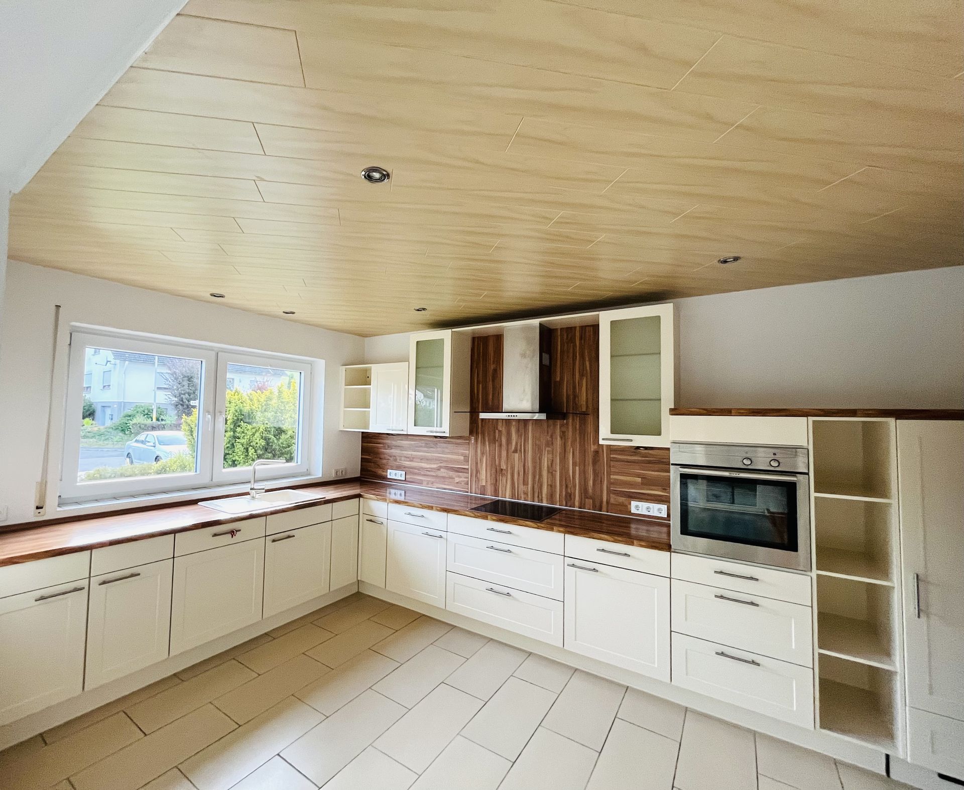 Kirchhundem-Rahrbach: 4-Zimmer-Wohnung mit großer Terrasse provisionsfrei zu vermieten