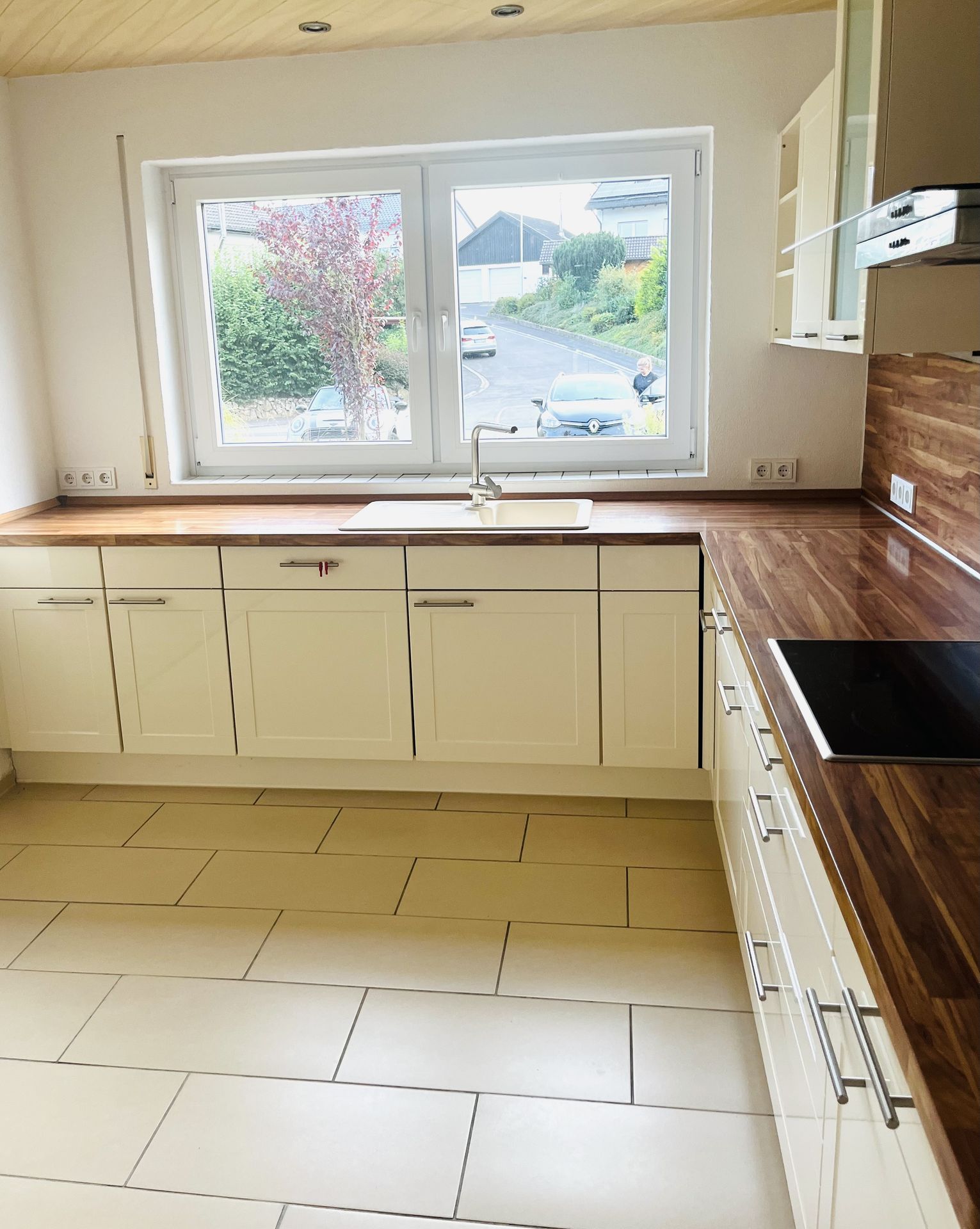 Kirchhundem-Rahrbach: 4-Zimmer-Wohnung mit großer Terrasse provisionsfrei zu vermieten