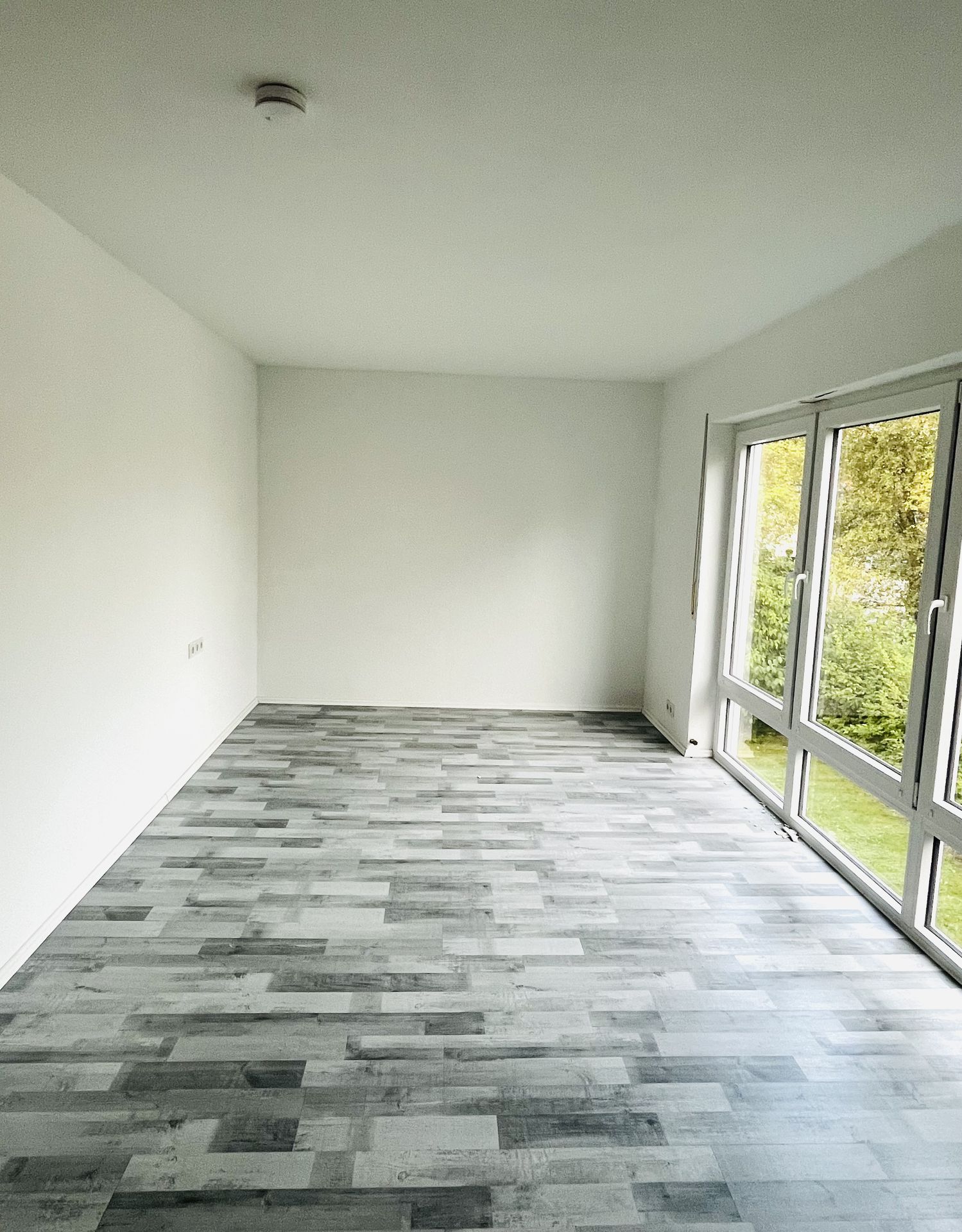 Kirchhundem-Rahrbach: 4-Zimmer-Wohnung mit großer Terrasse provisionsfrei zu vermieten